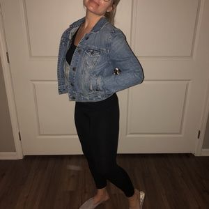 AE Medium Wash Jean Jacket